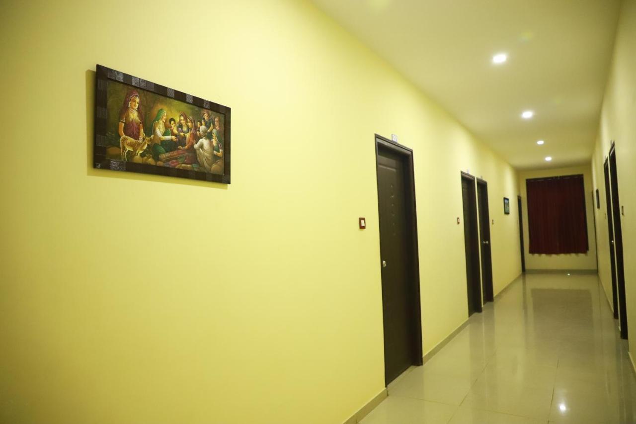 Hotel Megha Residency Haveri Esterno foto