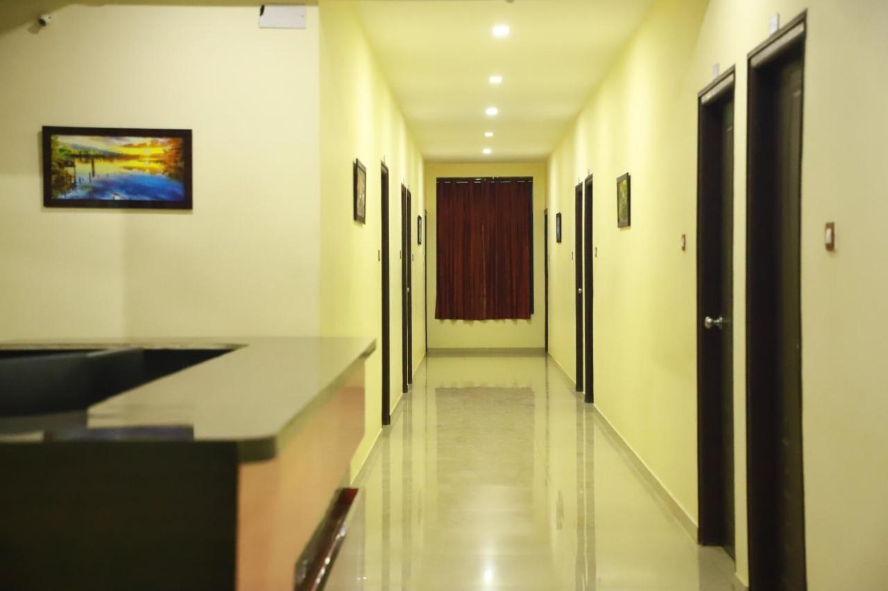 Hotel Megha Residency Haveri Esterno foto